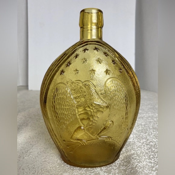 Vintage Green Amber Glass Embossed Grapes/ Eagle Collectible Flask Bottle Décor - Picture 2 of 11